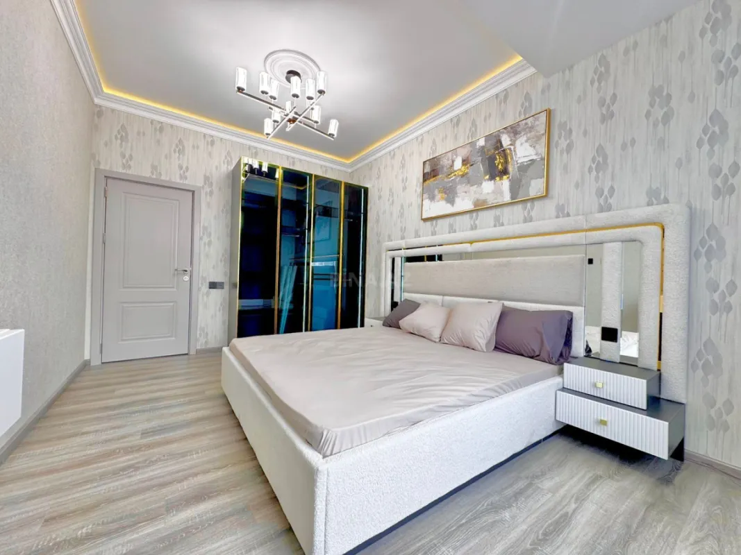 Satılır 2 otaqlı mənzil 85 m²