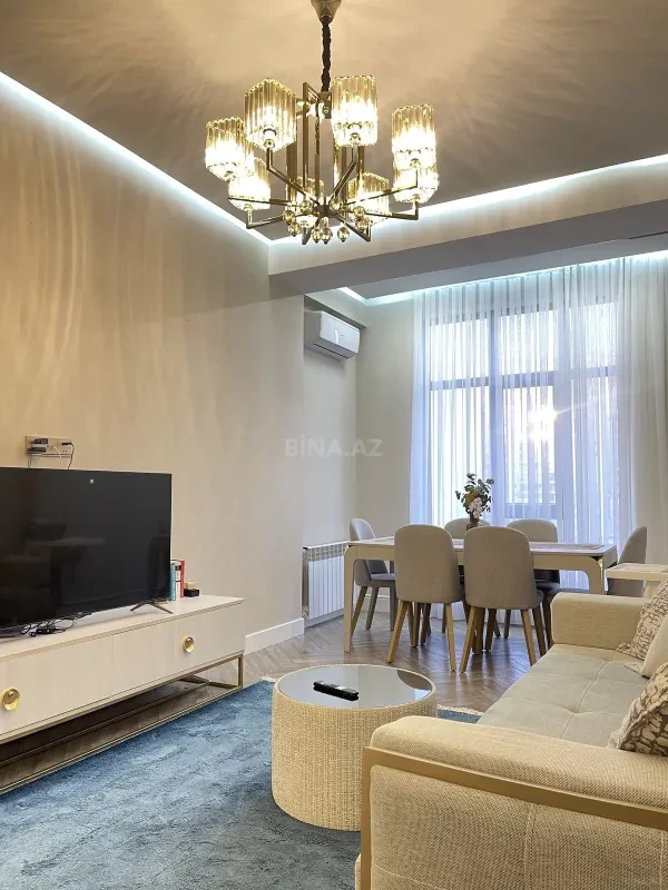 Kirayə verilir 2 otaqlı mənzil 80 m²