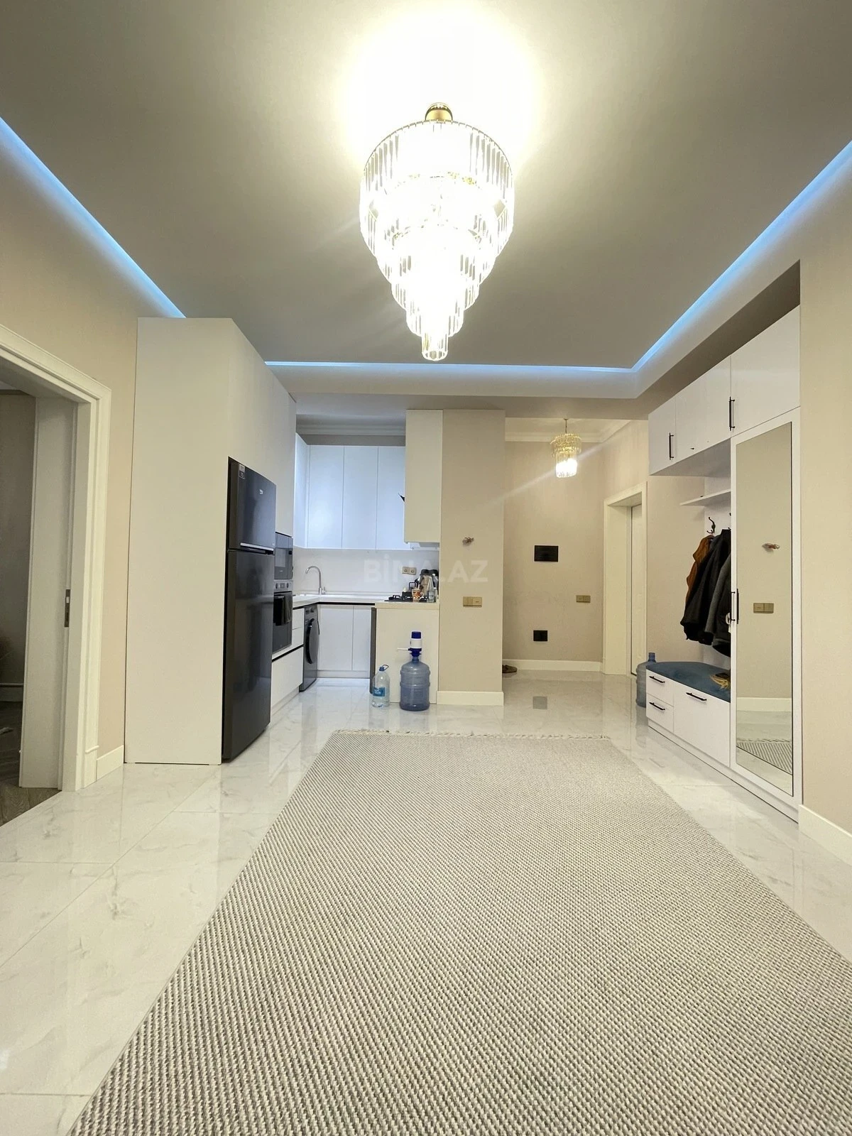 Kirayə verilir 2 otaqlı mənzil 80 m²