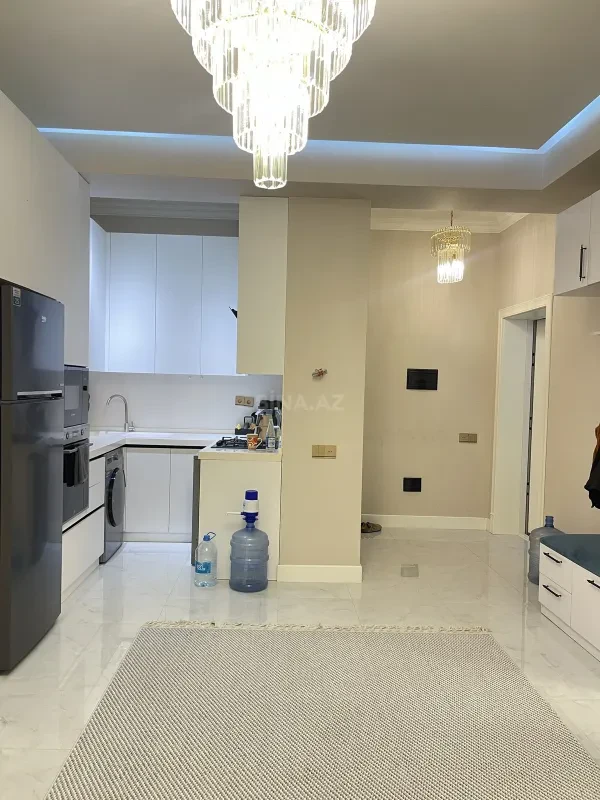 Kirayə verilir 2 otaqlı mənzil 80 m²