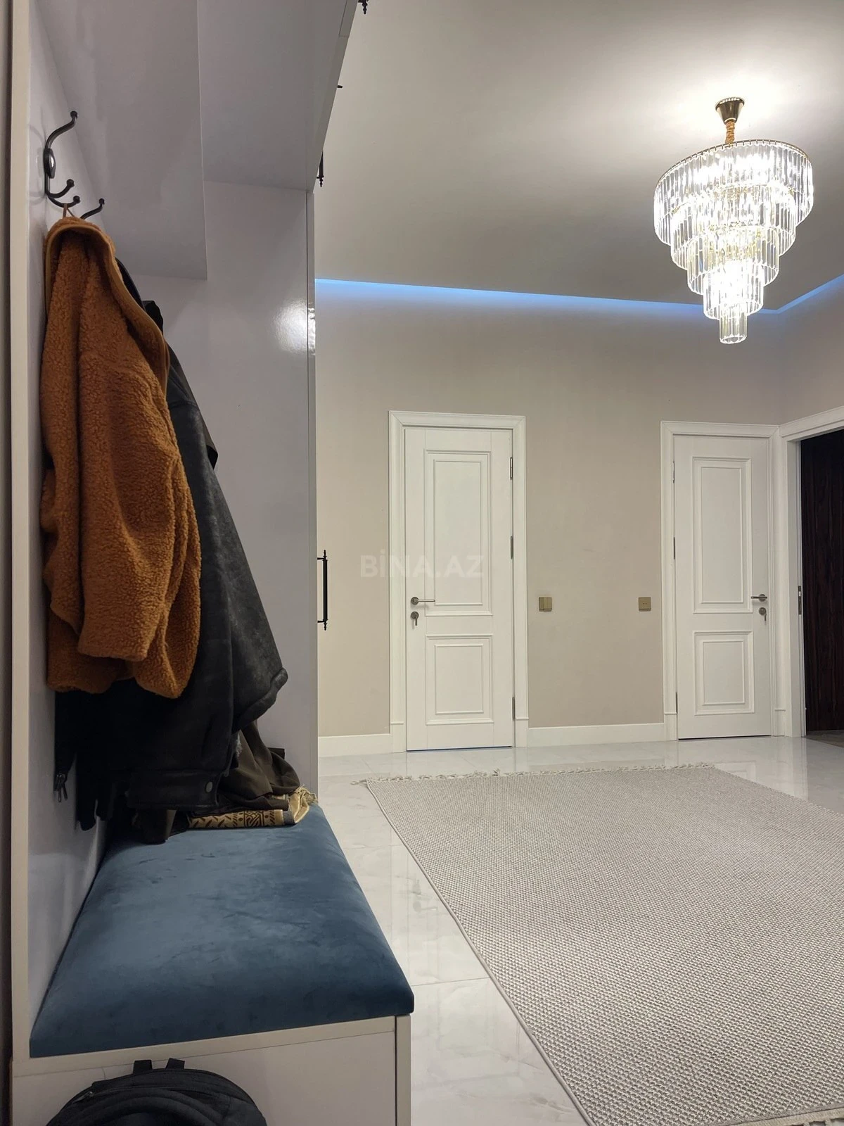 Kirayə verilir 2 otaqlı mənzil 80 m²