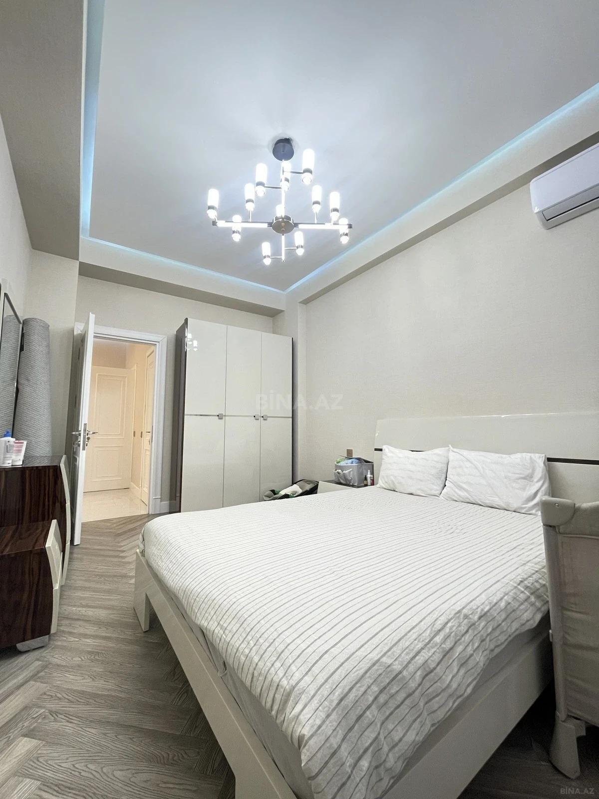 Kirayə verilir 2 otaqlı mənzil 80 m²