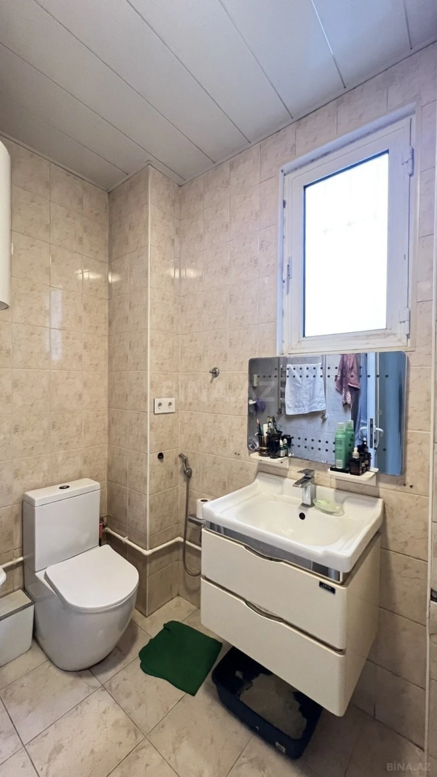 Satılır 5 otaqlı mənzil 190 m²