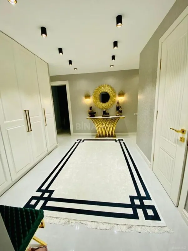 Kirayə verilir 3 otaqlı mənzil 130 m²