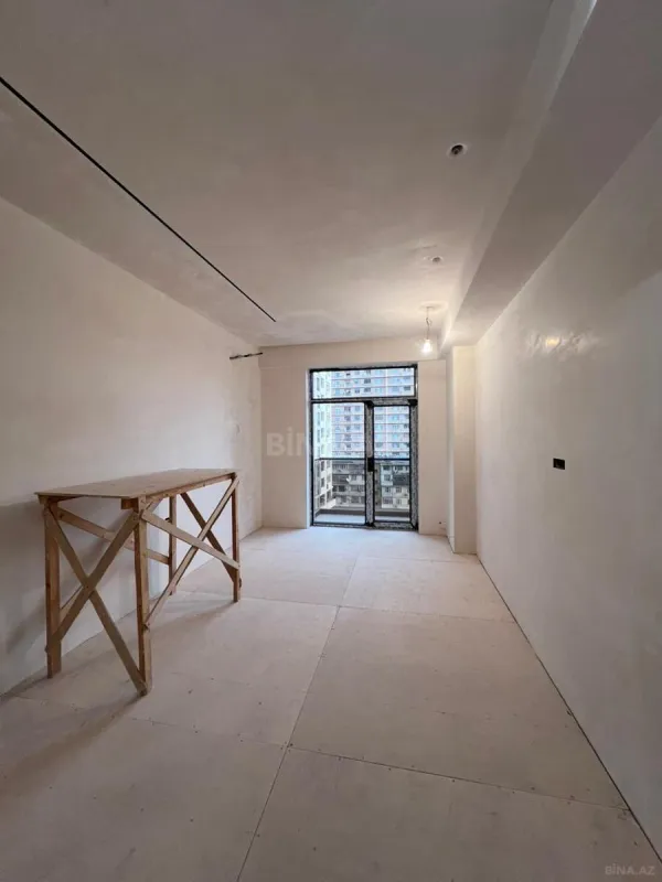 Satılır 4 otaqlı mənzil 230 m²
