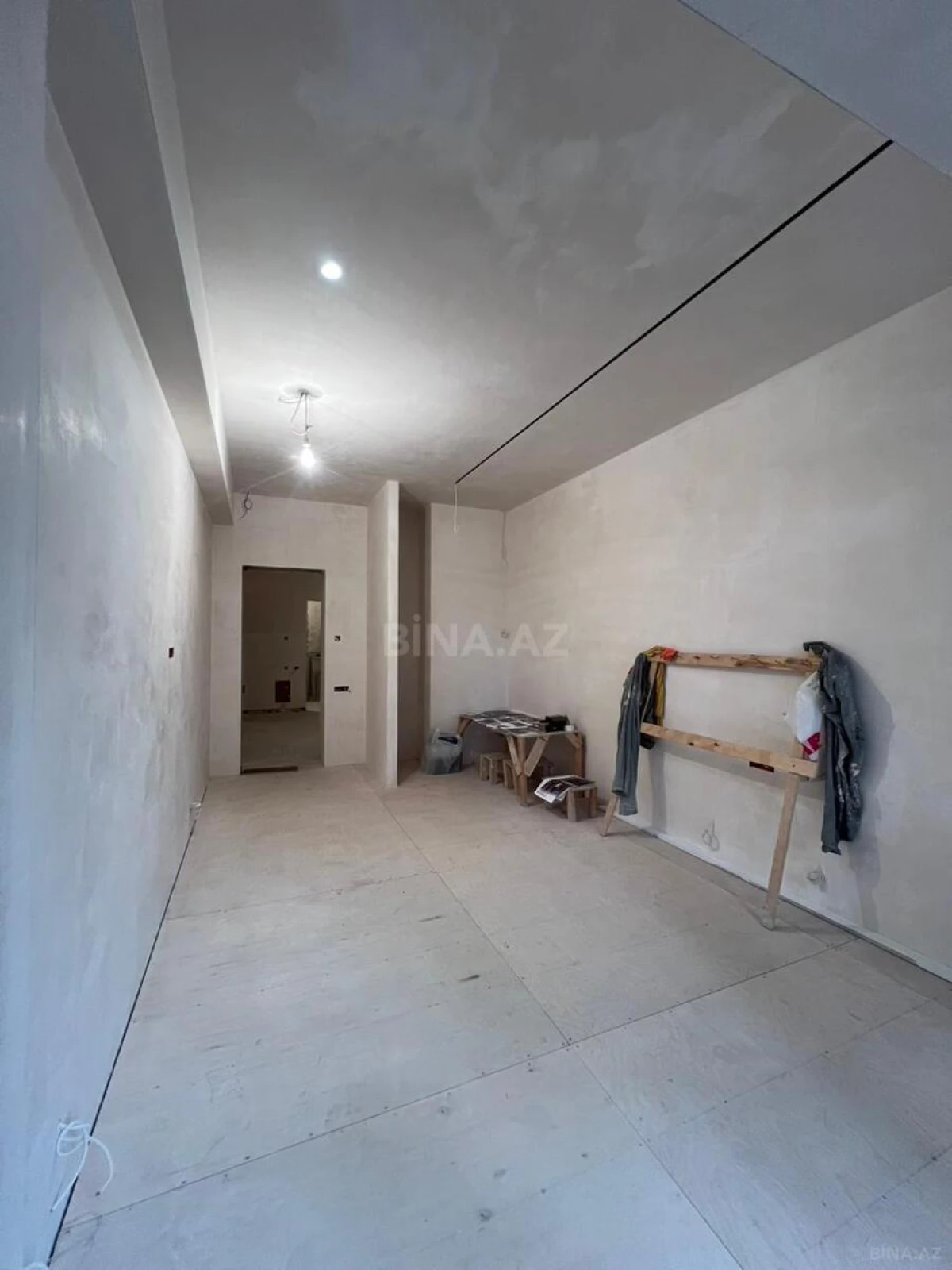 Satılır 4 otaqlı mənzil 230 m²