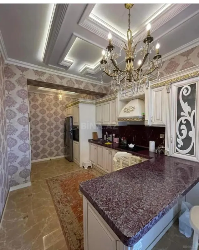 Satılır 3 otaqlı mənzil 112 m²