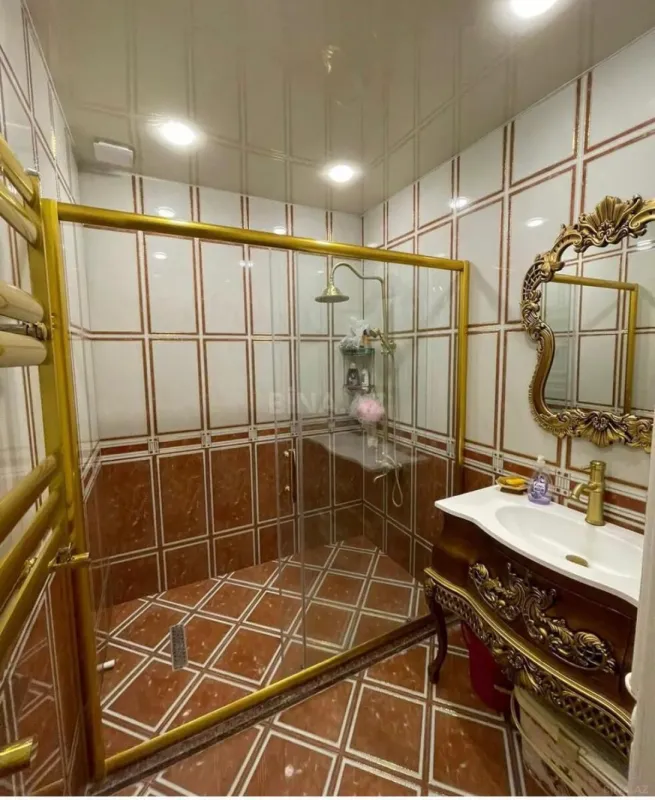 Satılır 3 otaqlı mənzil 112 m²