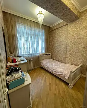 Satılır 3 otaqlı mənzil 112 m²