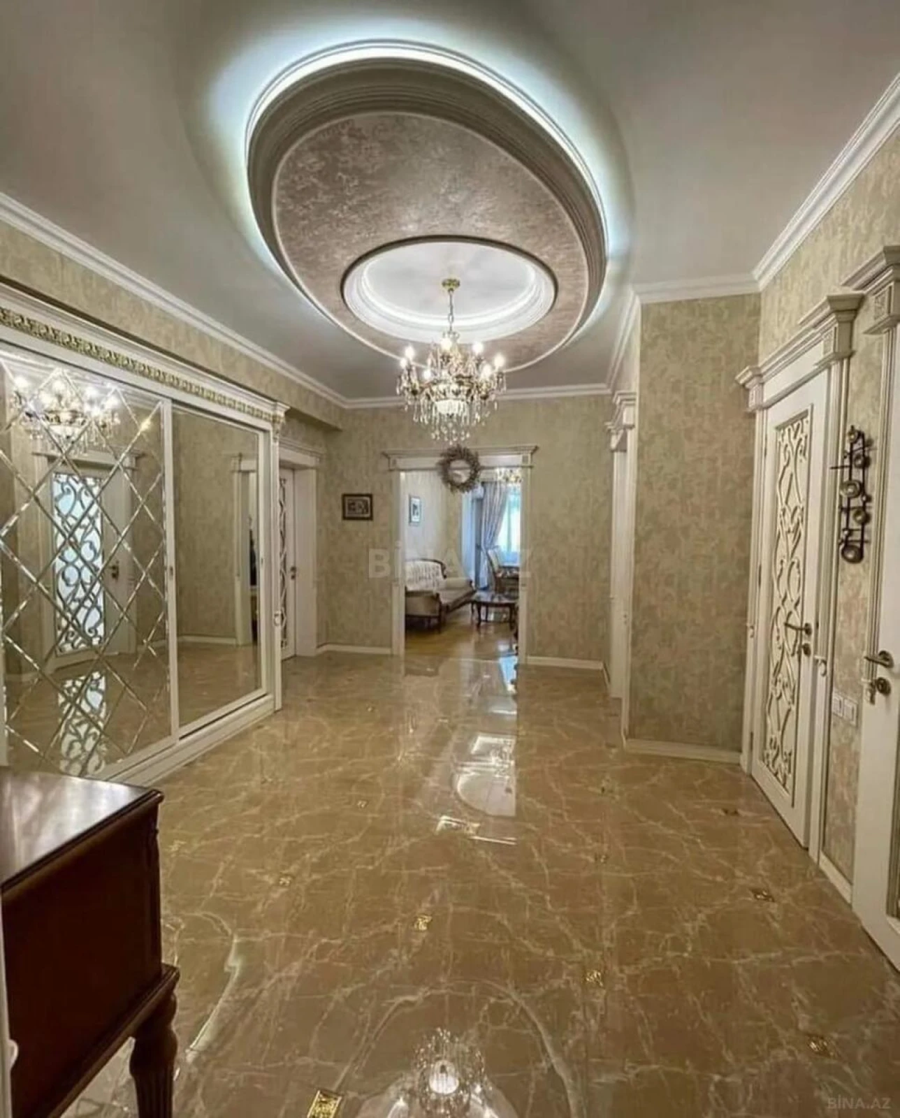 Satılır 3 otaqlı mənzil 112 m²