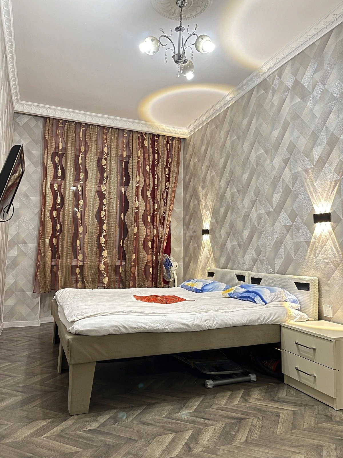 Kirayə verilir 2 otaqlı mənzil 65 m²