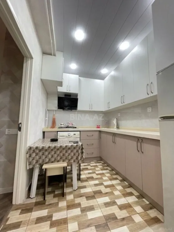 Kirayə verilir 2 otaqlı mənzil 65 m²
