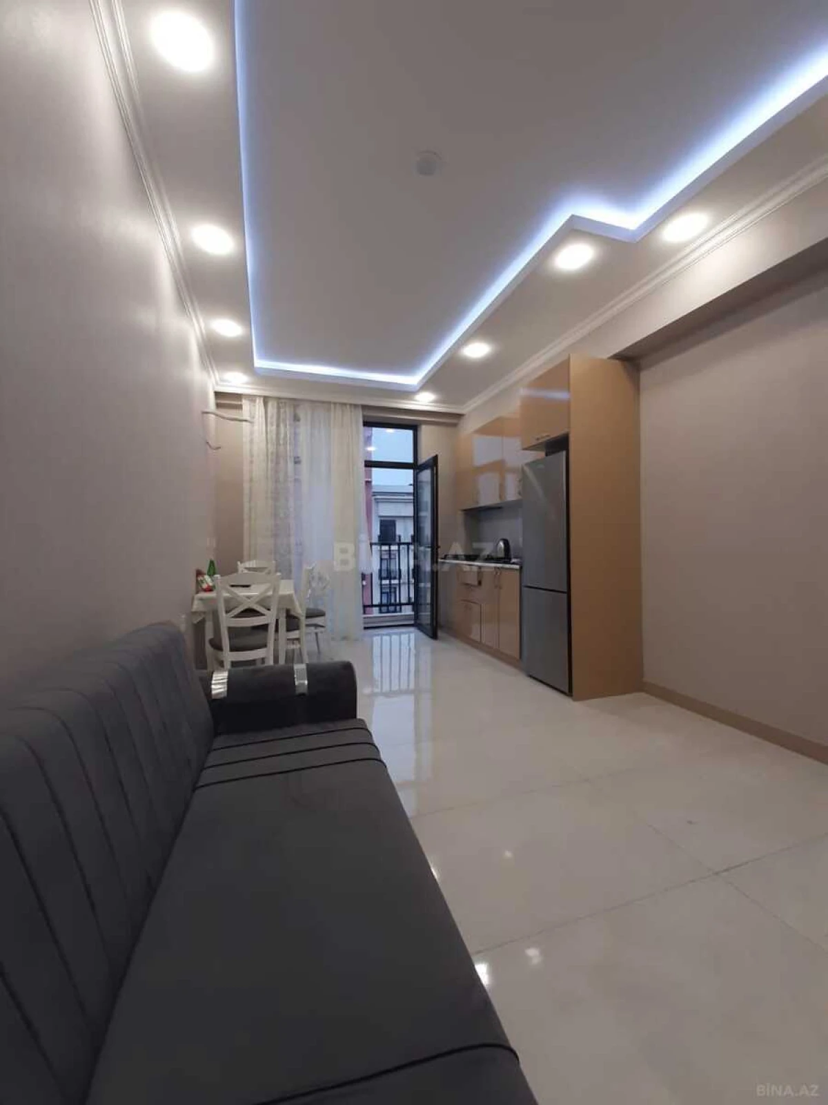 Kirayə verilir 1 otaqlı mənzil 60 m²
