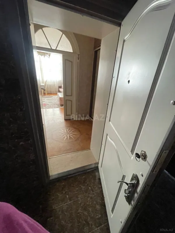 Satılır 4 otaqlı mənzil 130 m²