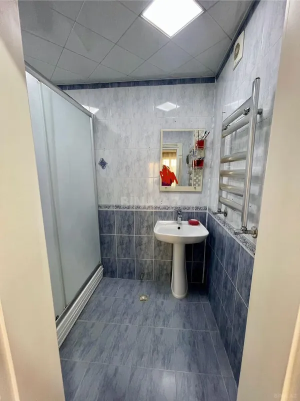Satılır 4 otaqlı mənzil 130 m²