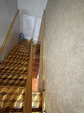 Satılır 4 otaqlı mənzil 130 m²