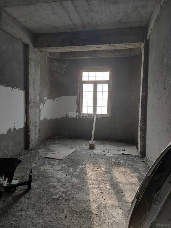 Satılır 5 otaqlı mənzil 234 m²