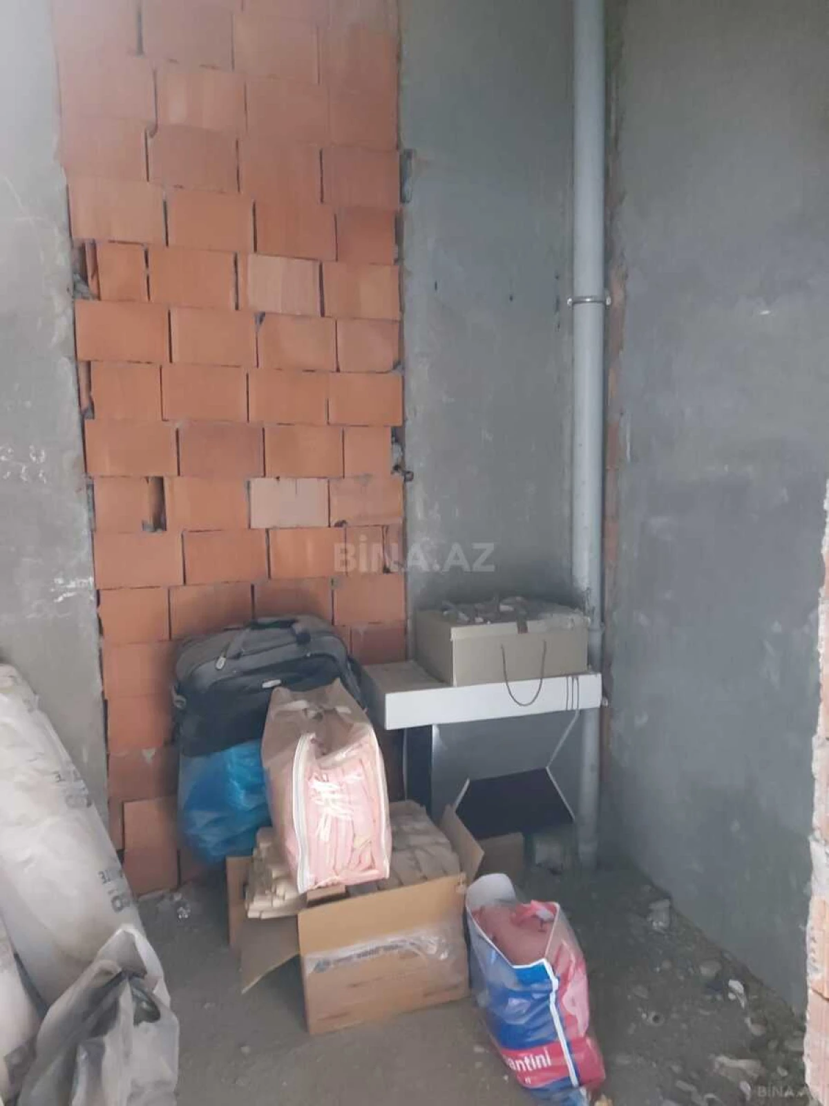 Satılır 5 otaqlı mənzil 234 m²