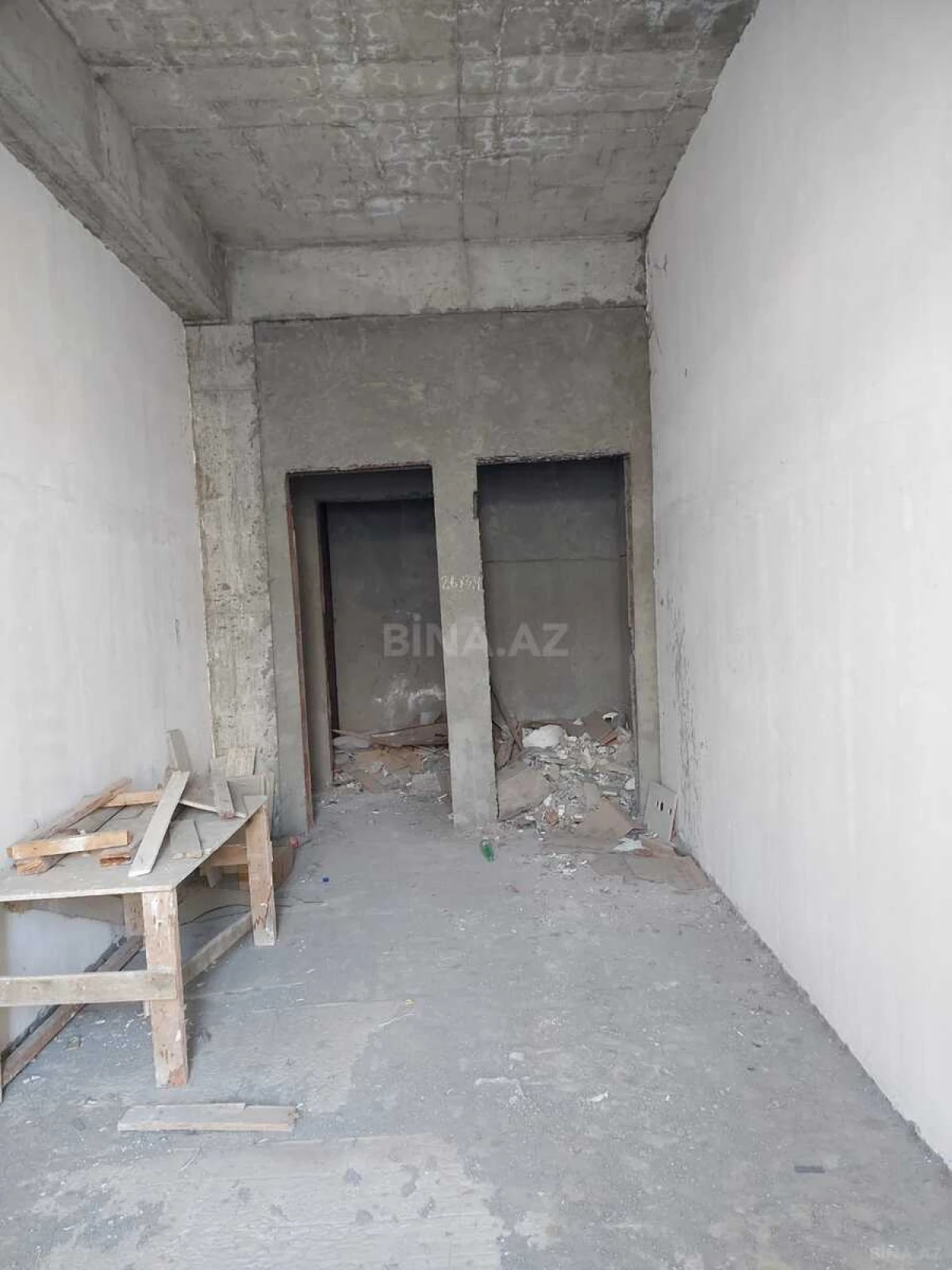 Satılır 5 otaqlı mənzil 234 m²