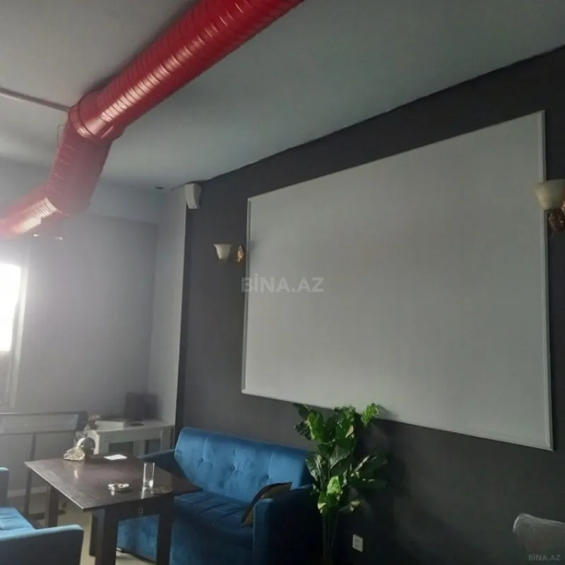 Satılır obyekt 412 m²