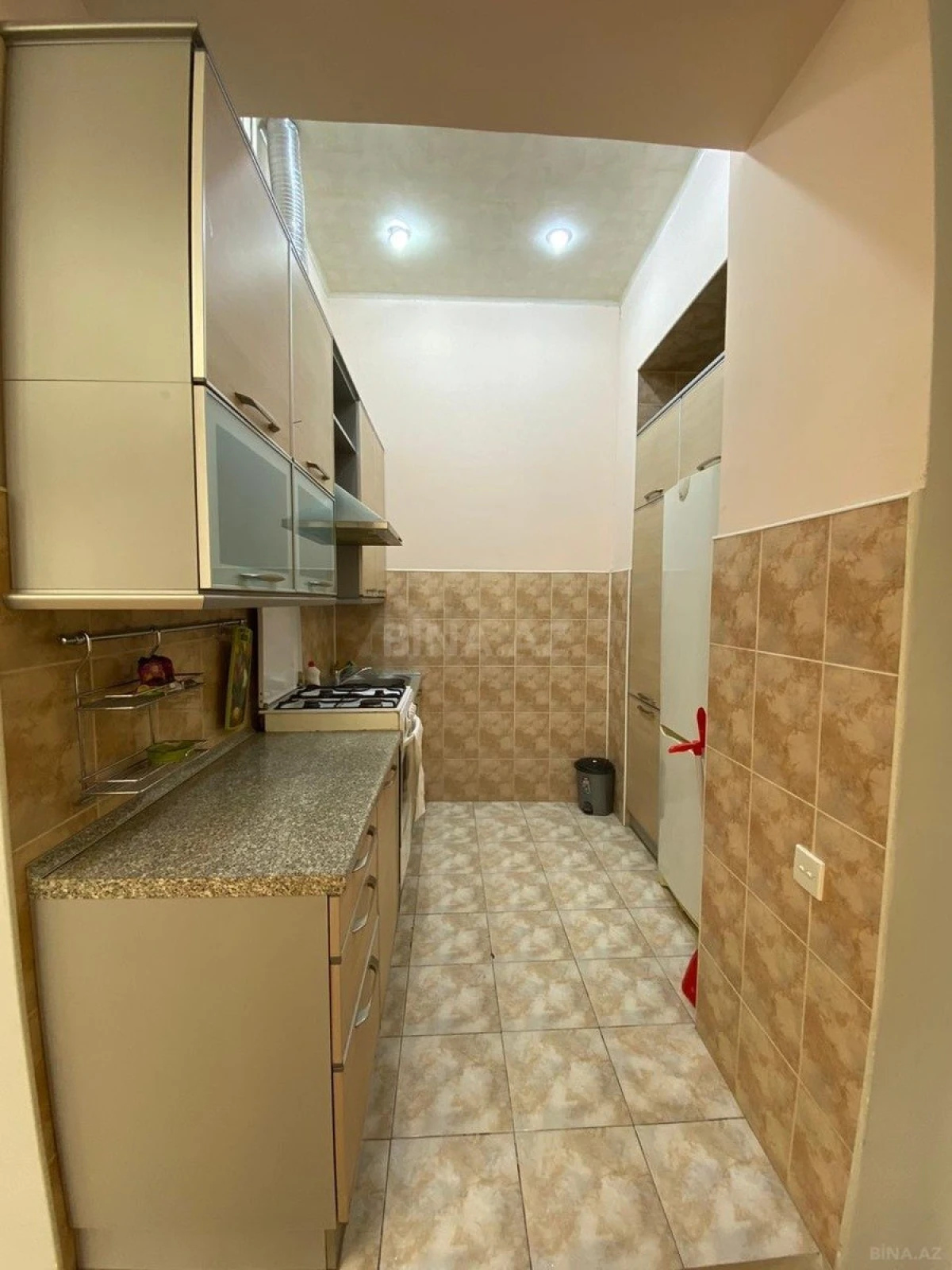 Kirayə verilir 4 otaqlı mənzil 165 m²