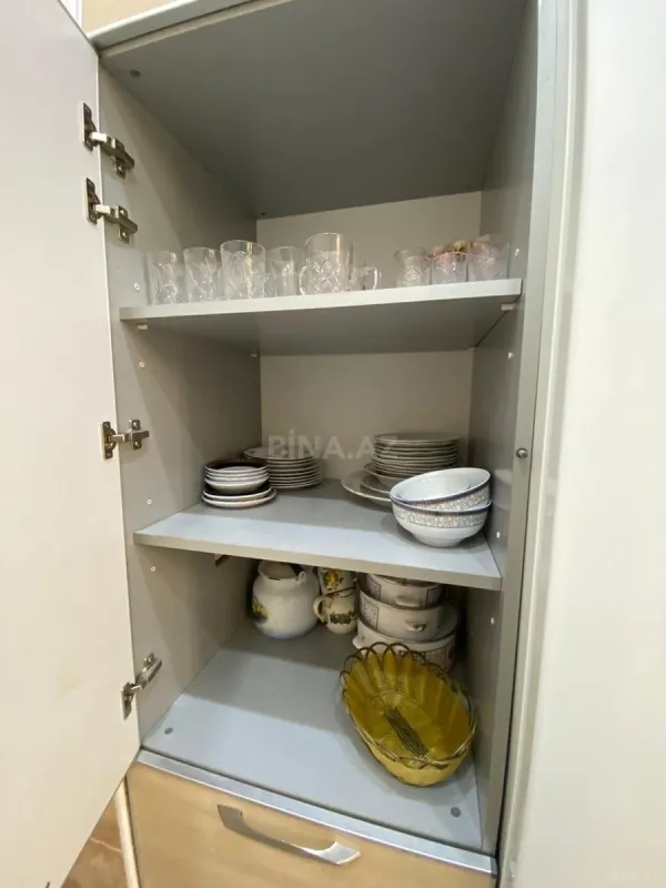 Kirayə verilir 4 otaqlı mənzil 165 m²