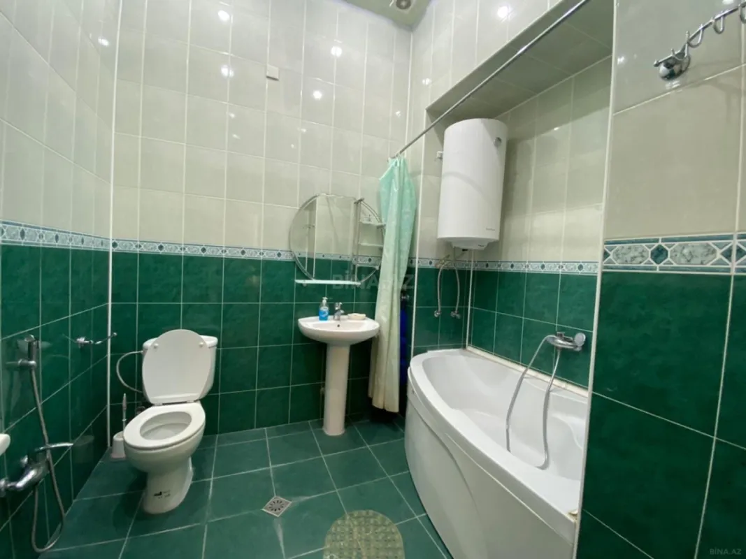Kirayə verilir 4 otaqlı mənzil 165 m²