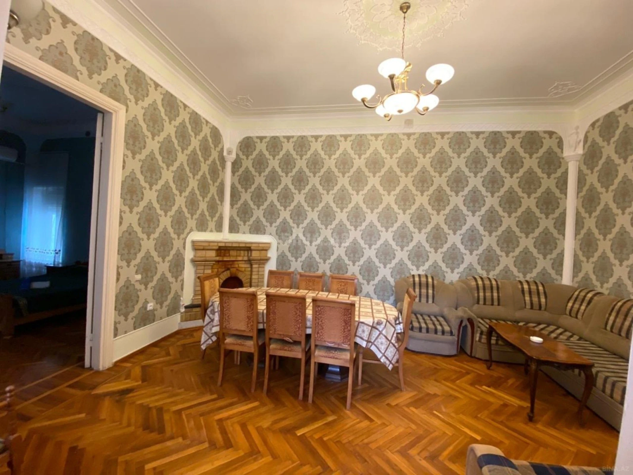 Kirayə verilir 4 otaqlı mənzil 165 m²