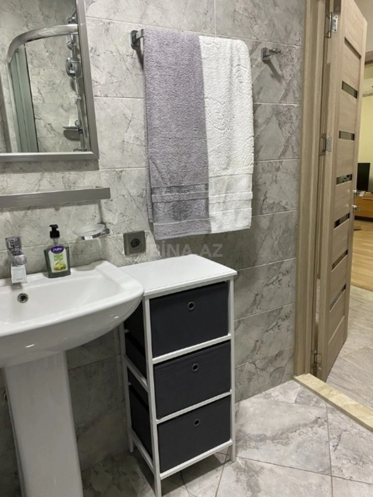 Satılır 2 otaqlı mənzil 80 m²