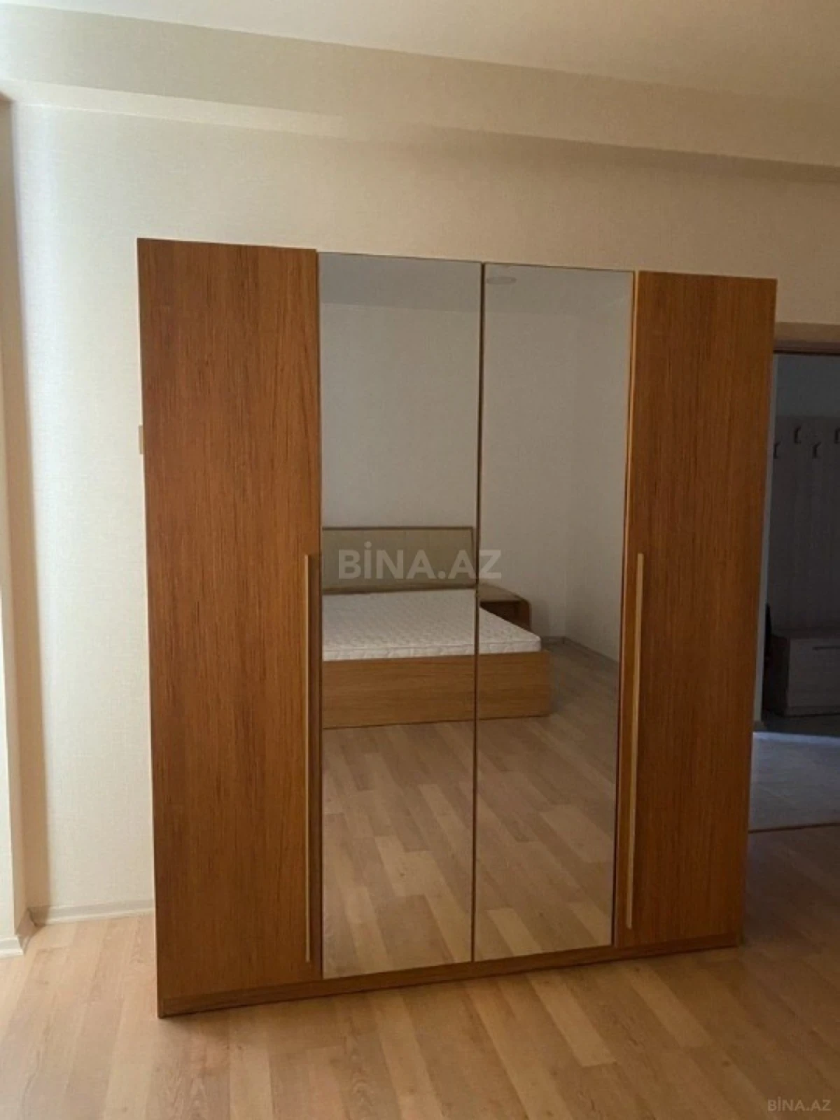 Satılır 2 otaqlı mənzil 80 m²