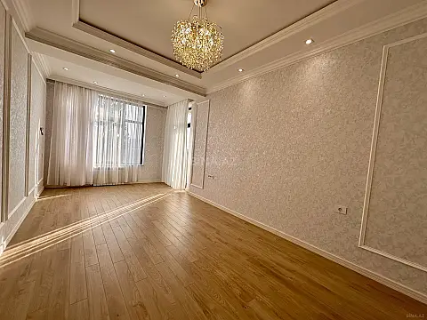 Satılır 3 otaqlı mənzil 130 m²