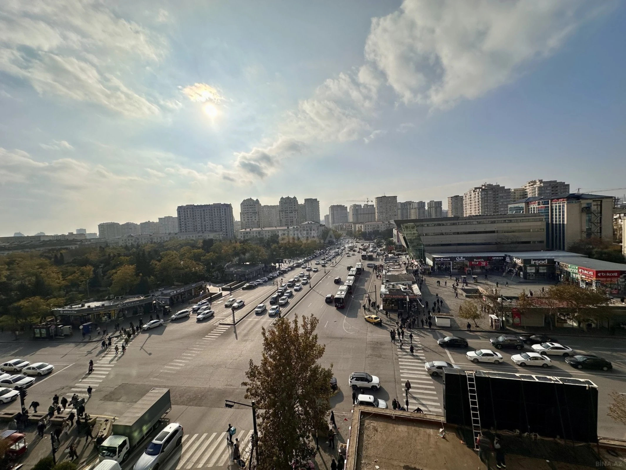 Satılır 3 otaqlı mənzil 130 m²