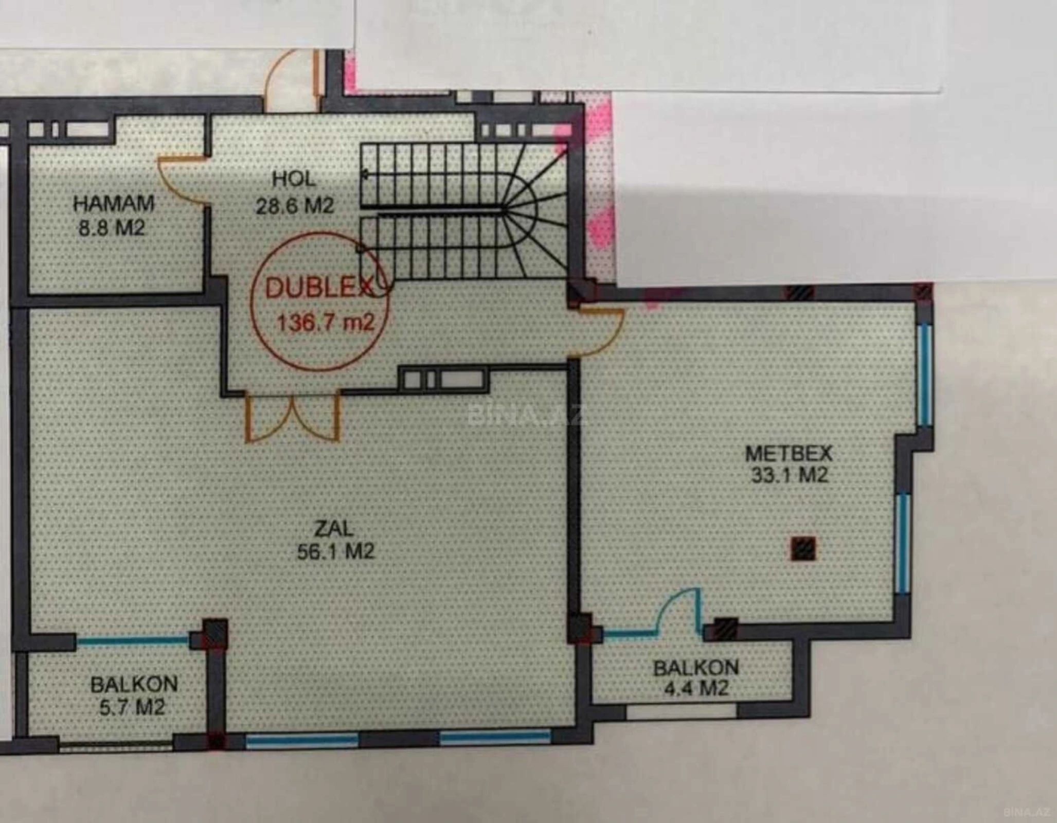 Satılır 4 otaqlı mənzil 376 m²