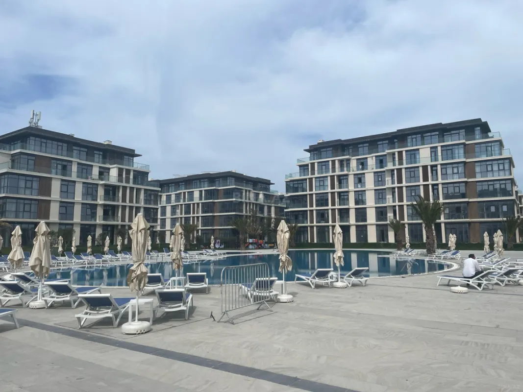 Satılır 2 otaqlı mənzil 86 m²