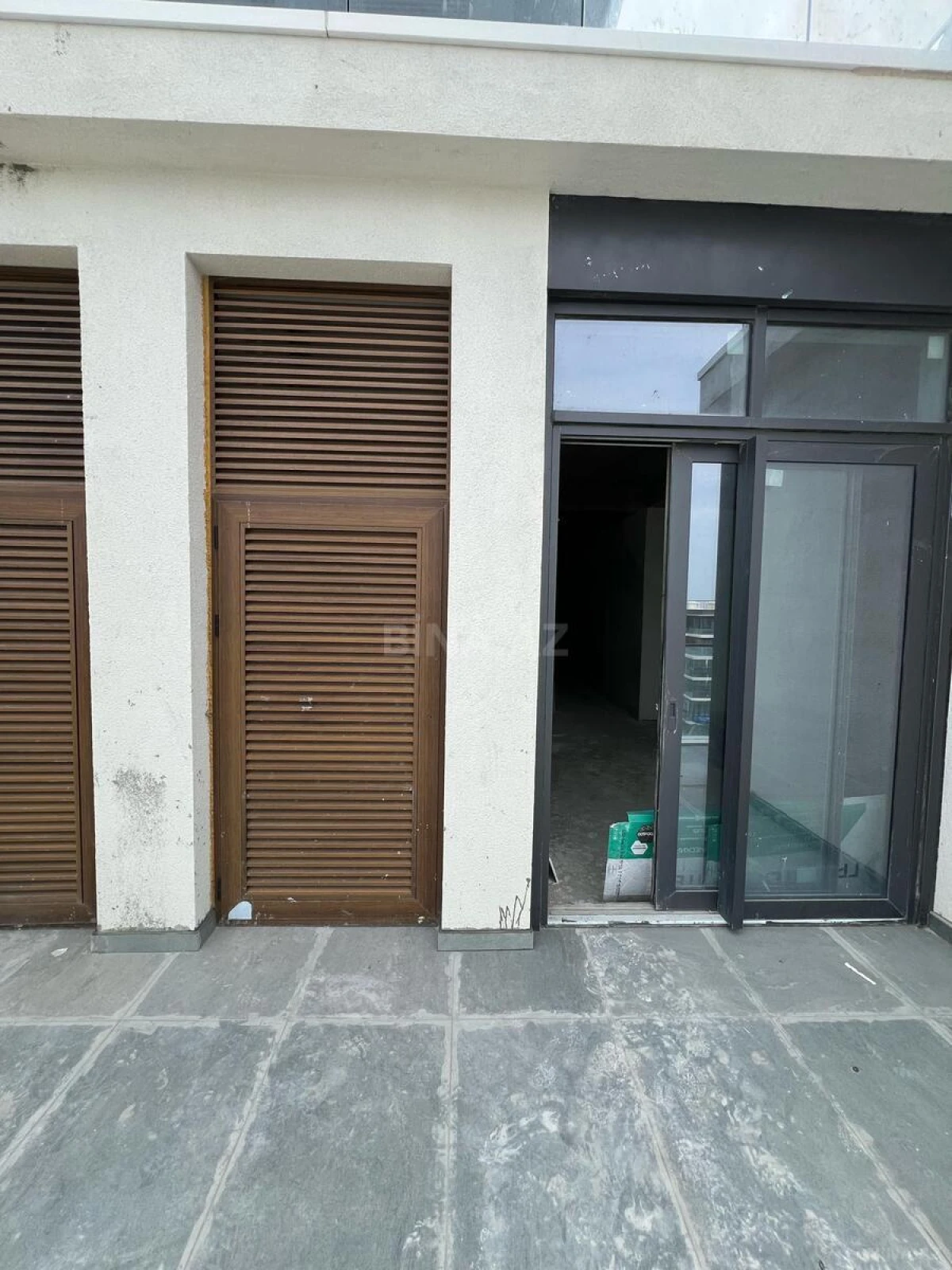 Satılır 2 otaqlı mənzil 86 m²