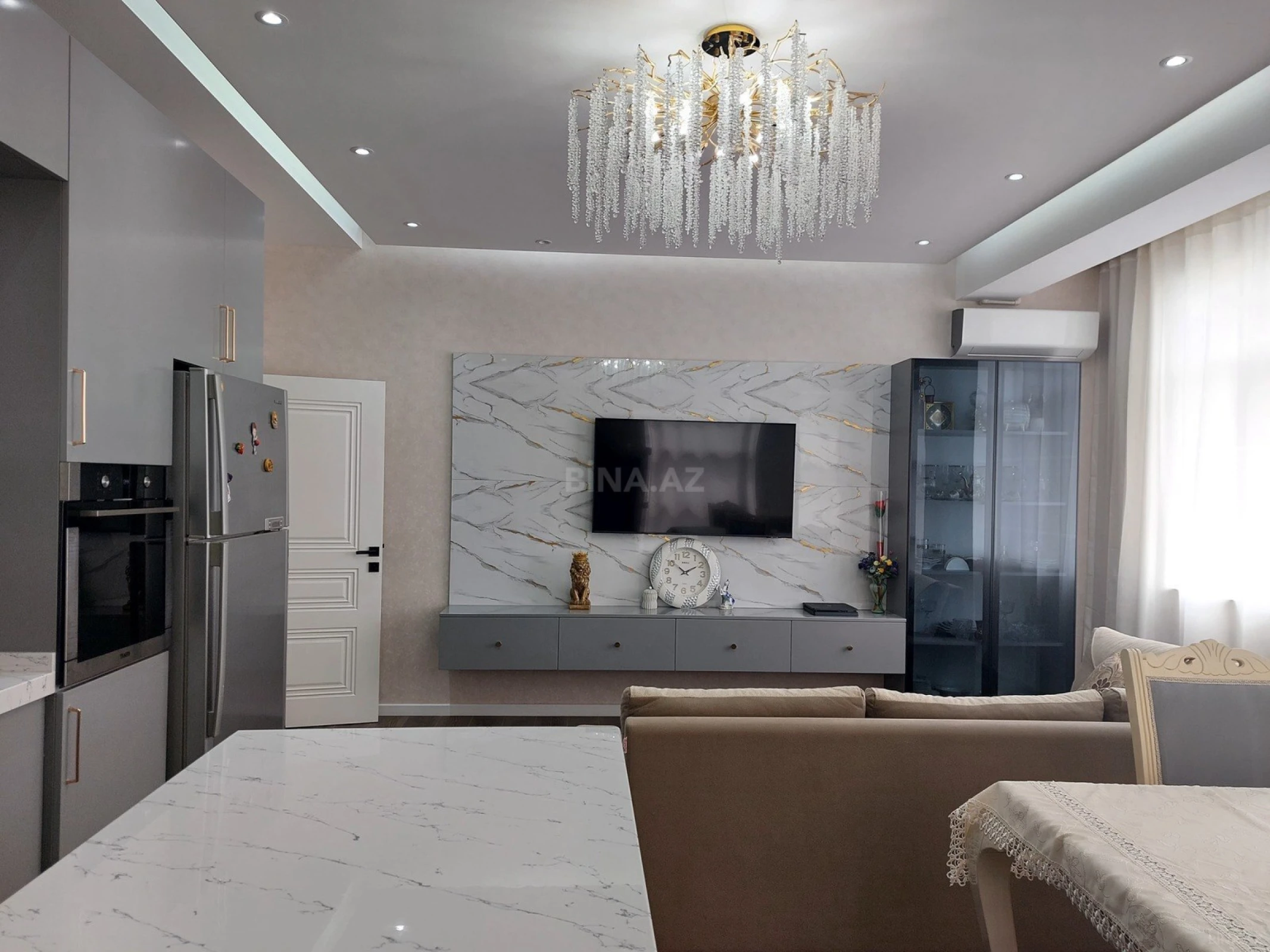 Satılır 3 otaqlı mənzil 124 m²