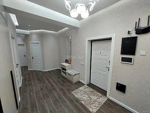 Satılır 3 otaqlı mənzil 124 m²