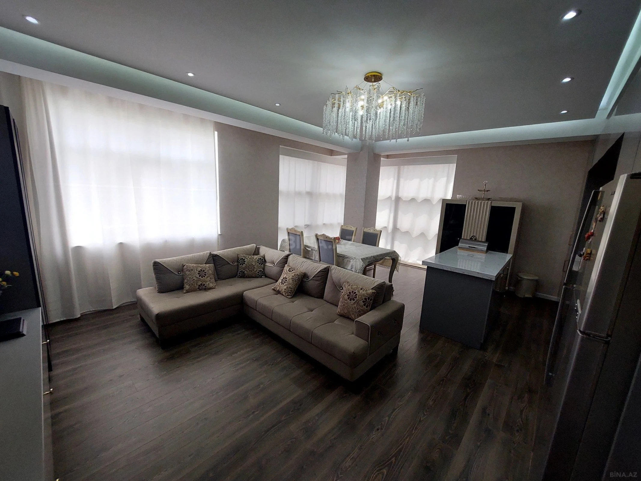 Satılır 3 otaqlı mənzil 124 m²