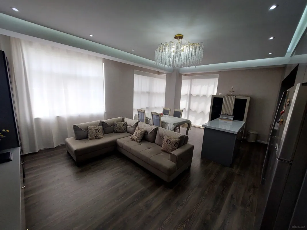 Satılır 3 otaqlı mənzil 124 m²