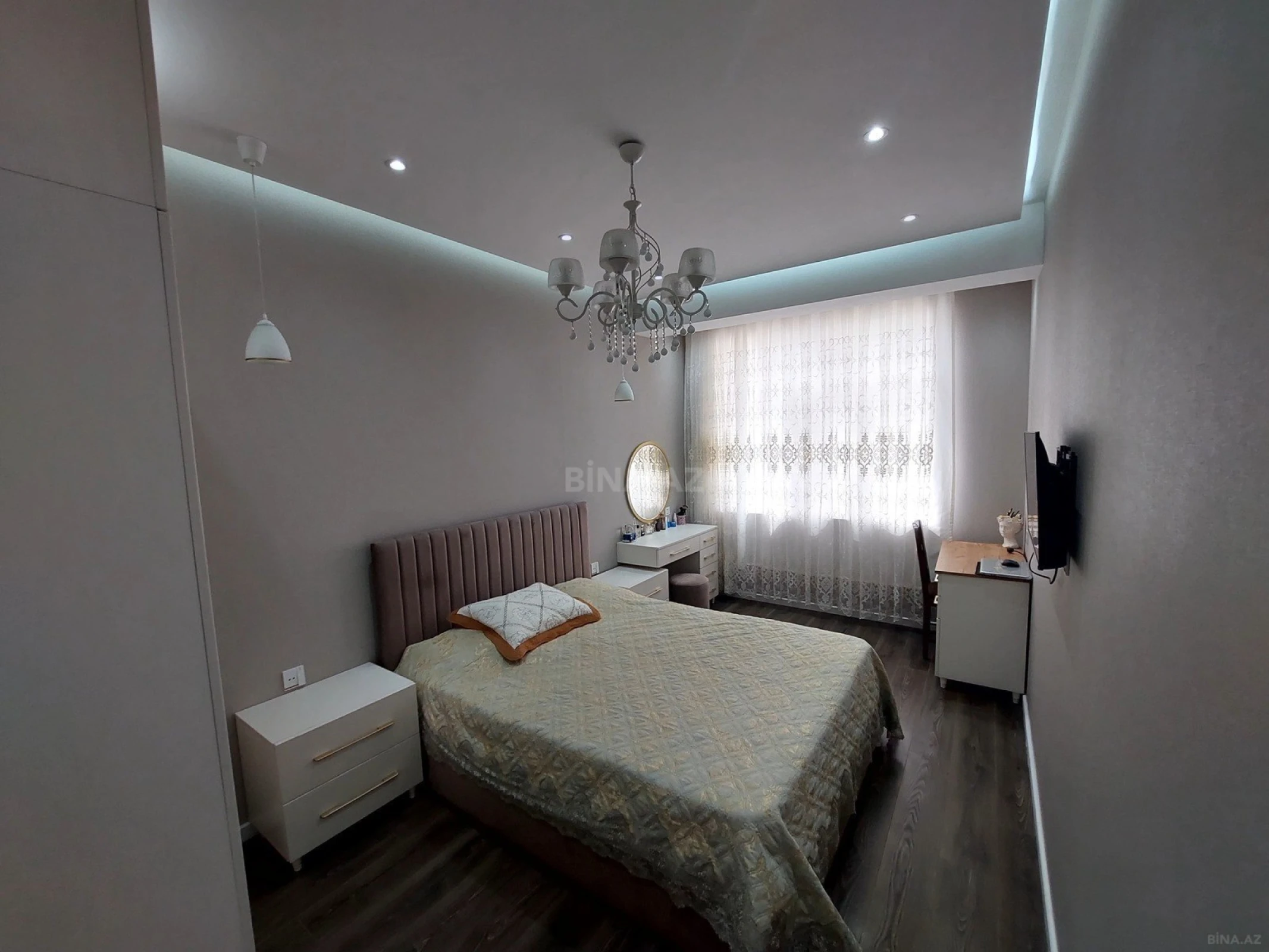 Satılır 3 otaqlı mənzil 124 m²