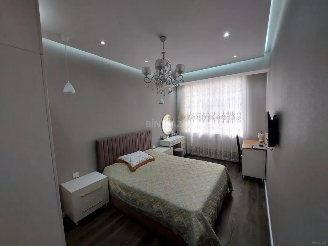 Satılır 3 otaqlı mənzil 124 m²