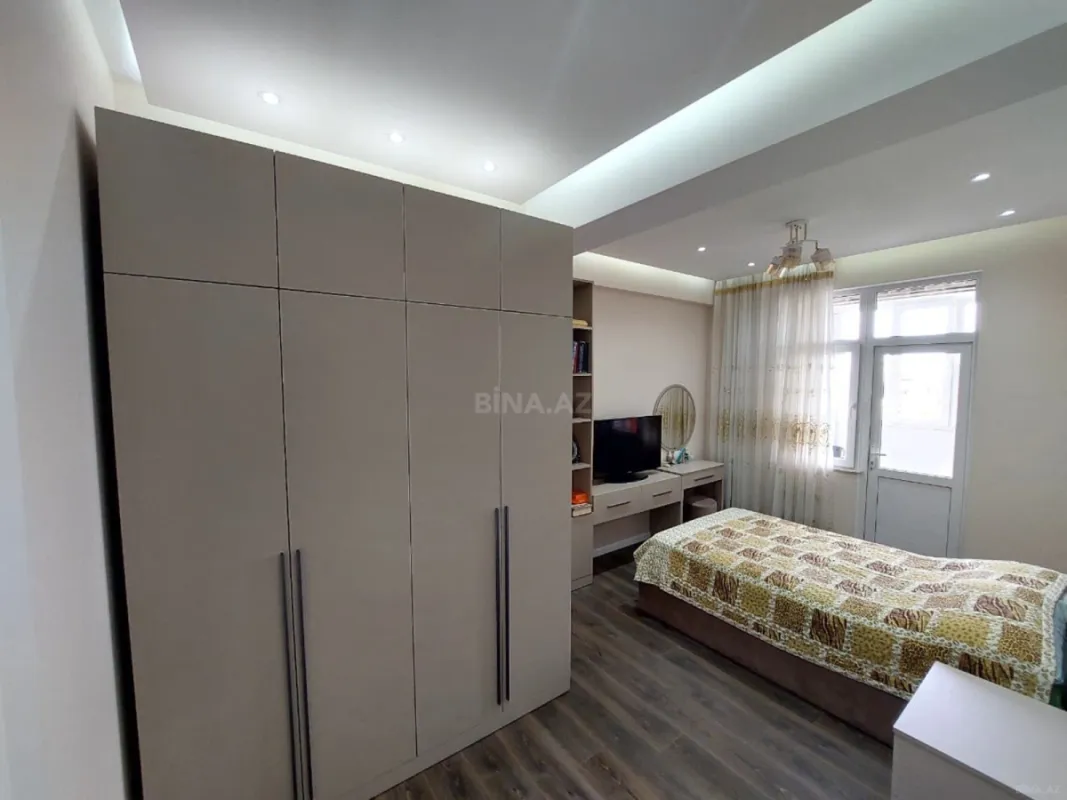 Satılır 3 otaqlı mənzil 124 m²