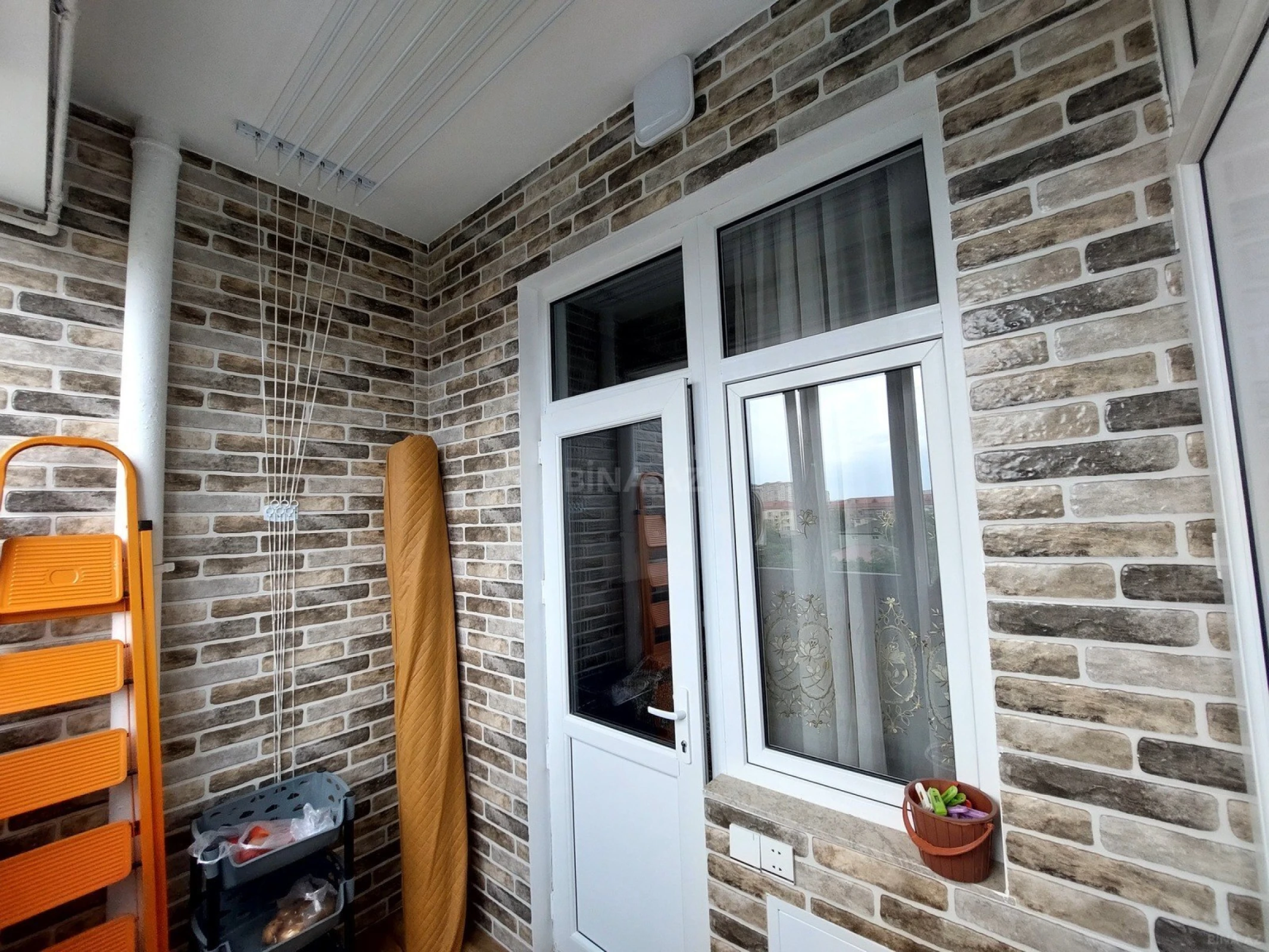 Satılır 3 otaqlı mənzil 124 m²