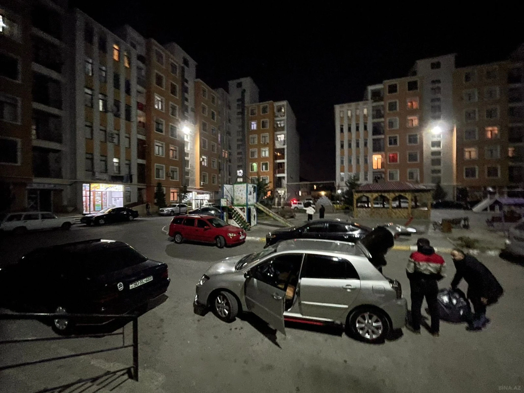 Kirayə verilir 2 otaqlı mənzil 65 m²