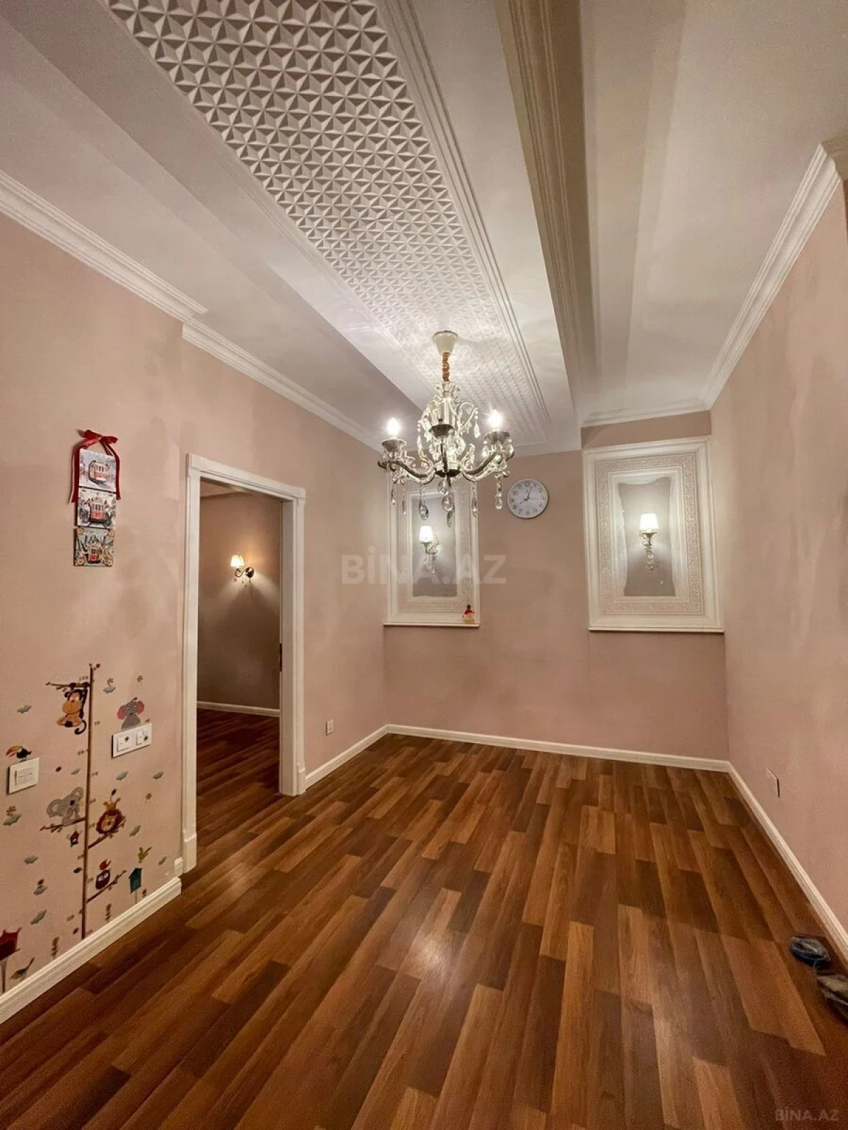Kirayə verilir 2 otaqlı mənzil 65 m²