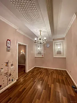 Kirayə verilir 2 otaqlı mənzil 65 m²