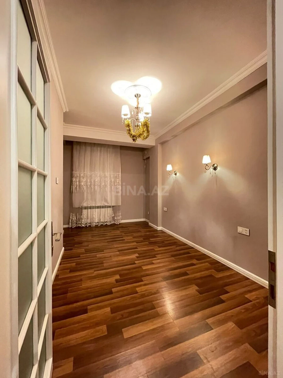 Kirayə verilir 2 otaqlı mənzil 65 m²