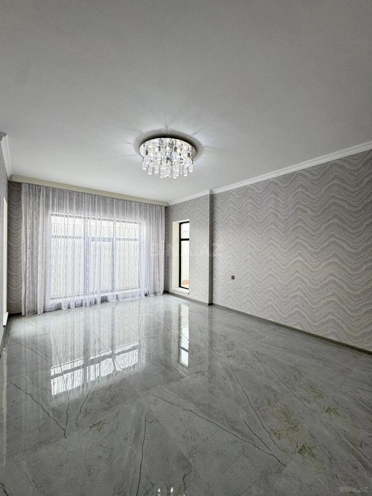 Satılır 4 otaqlı həyət evi 200 m²