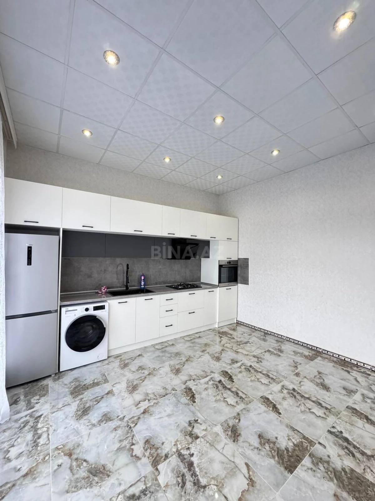 Satılır 4 otaqlı həyət evi 200 m²