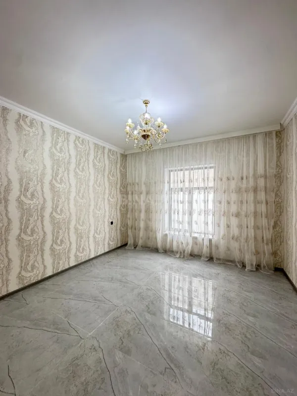 Satılır 4 otaqlı həyət evi 200 m²